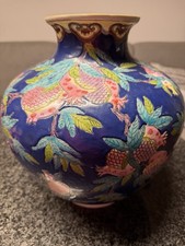 Große alte Porzellan