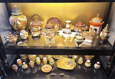 Asiatische Vitrinen Japan