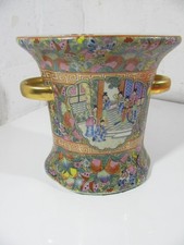 Henkel Vase China   aus